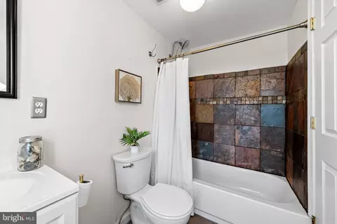 Bath - 2213 E Baltimore St, Baltimore, MD 21231 photo 2 of 4