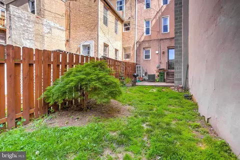 Exterior - 2213 E Baltimore St, Baltimore, MD 21231 photo 5 of 7