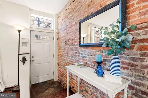 Entry Way - 2213 E Baltimore St, Baltimore, MD 21231 photo 1 of 5