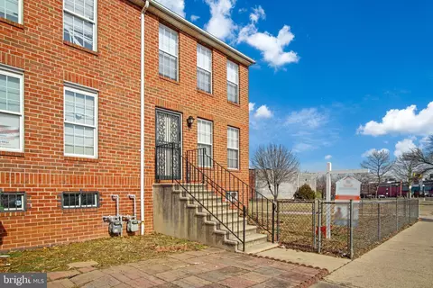 1102 Laurens St, Baltimore, MD 21217 photo 4