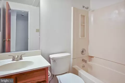 1102 Laurens St, Baltimore, MD 21217 photo 28