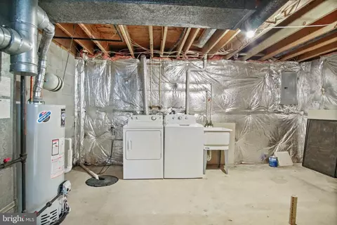 1102 Laurens St, Baltimore, MD 21217 photo 33