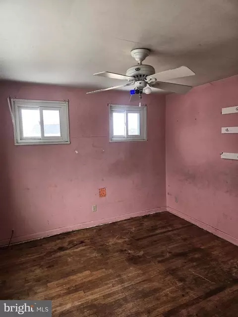 Bedroom - 3701 Bartwood Rd, Baltimore, MD 21215 photo 1 of 2
