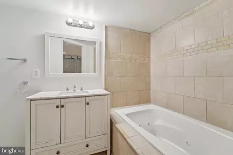 Bath - 1507 Northwick Rd, Baltimore, MD 21218 photo 3 of 3