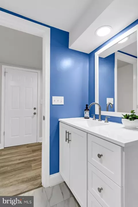 Bath - 2806 Hemlock Ave, Baltimore, MD 21214 photo 6 of 6