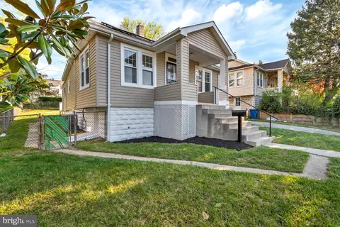 Exterior - 2806 Hemlock Ave, Baltimore, MD 21214 photo 1 of 8