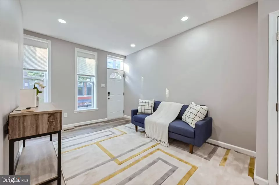 Entry Way - 1300 Sargeant St, Baltimore, MD 21223 photo 2 of 6