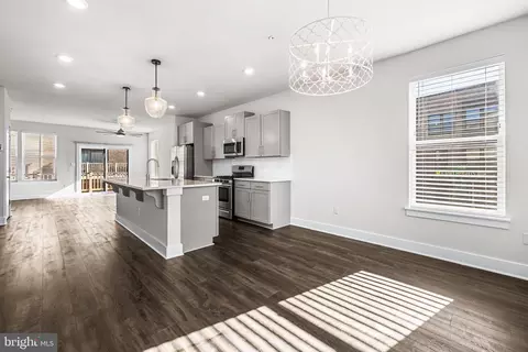 4300 Laplata Ave, Baltimore, MD 21211 photo 13