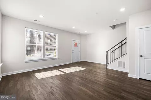 4300 Laplata Ave, Baltimore, MD 21211 photo 4