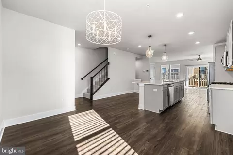 4300 Laplata Ave, Baltimore, MD 21211 photo 12