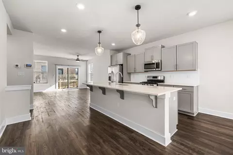 4300 Laplata Ave, Baltimore, MD 21211 photo 15