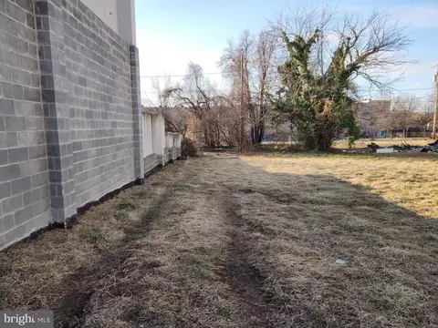 1515 W Lexington St, Baltimore, MD 21223