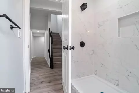 Entry Way - 25 S Calhoun St, Baltimore, MD 21223 photo 4 of 6