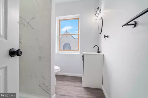 Bath - 25 S Calhoun St, Baltimore, MD 21223 photo 2 of 4