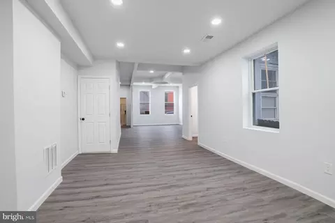 Living - 25 S Calhoun St, Baltimore, MD 21223 photo 2 of 3