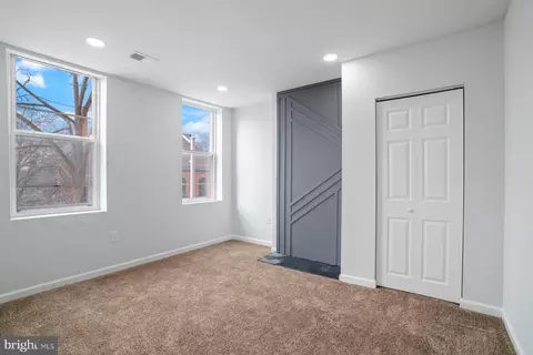 Entry Way - 25 S Calhoun St, Baltimore, MD 21223 photo 5 of 6