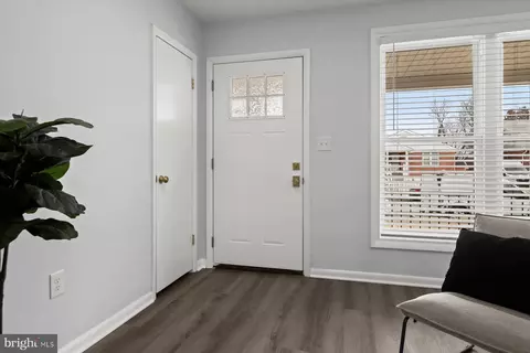 Entry Way - 4603 Willshire Ave, Baltimore, MD 21206 photo 1 of 8
