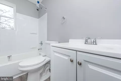 Bath - 3434 6th St, Baltimore, MD 21225 photo 1 of 4