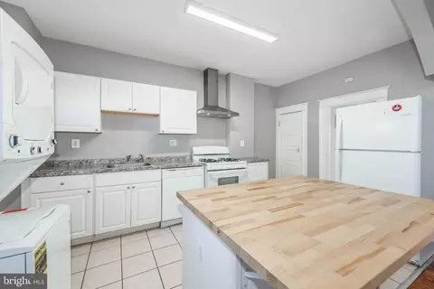 2828 Oakley Ave, Baltimore, MD 21215 photo 10