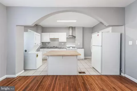 2828 Oakley Ave, Baltimore, MD 21215 photo 9