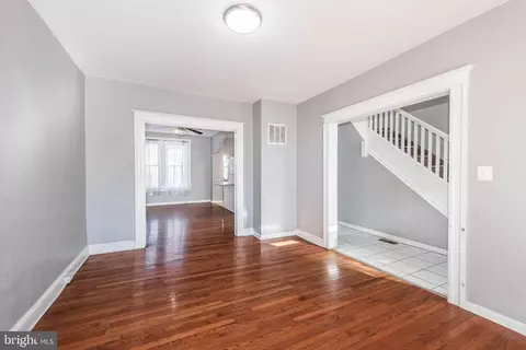 2828 Oakley Ave, Baltimore, MD 21215 photo 5