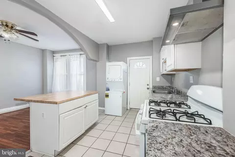 2828 Oakley Ave, Baltimore, MD 21215 photo 12