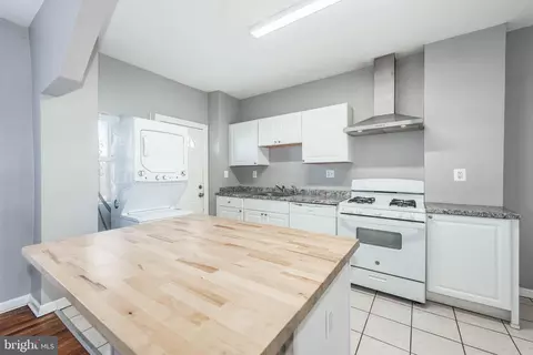 2828 Oakley Ave, Baltimore, MD 21215 photo 11