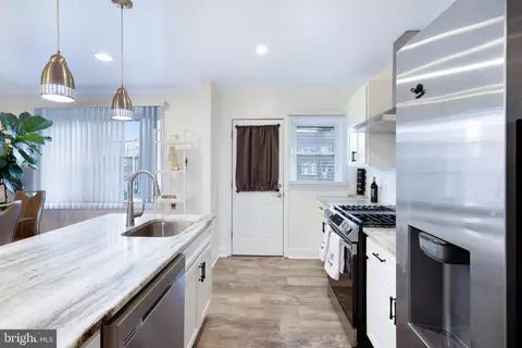 Entry Way - 1641 Stonewood Rd, Baltimore, MD 21239 photo 1 of 3