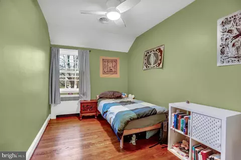 Bedroom - 5008 Broadmoor Rd, Baltimore, MD 21212 photo 3 of 4