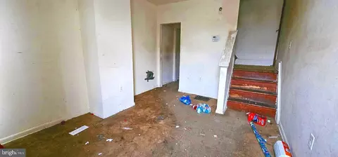 Entry Way - 452 Pitman Pl, Baltimore, MD 21202 photo 1 of 8