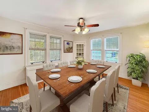 Dining - 709 Dryden Dr, Baltimore, MD 21229 photo 1 of 1