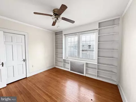 Bedroom - 709 Dryden Dr, Baltimore, MD 21229 photo 2 of 4