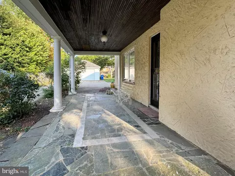 Exterior - 709 Dryden Dr, Baltimore, MD 21229 photo 1 of 6