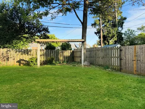 Exterior - 709 Dryden Dr, Baltimore, MD 21229 photo 6 of 6