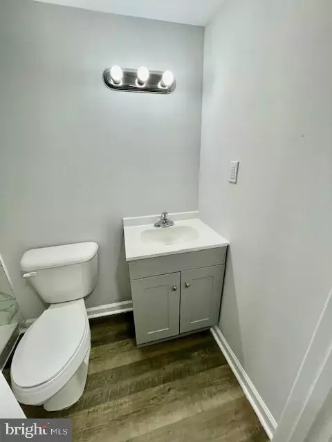 Bath - 1510 E Cold Spring Ln, Baltimore, MD 21218 photo 3 of 3