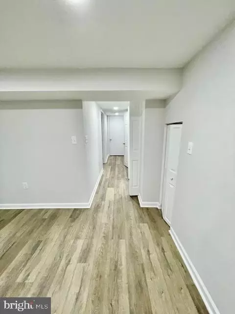 Entry Way - 1510 E Cold Spring Ln, Baltimore, MD 21218 photo 5 of 8