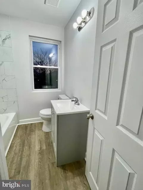 Bath - 1510 E Cold Spring Ln, Baltimore, MD 21218 photo 1 of 3