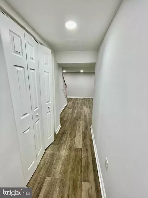 Entry Way - 1510 E Cold Spring Ln, Baltimore, MD 21218 photo 7 of 8