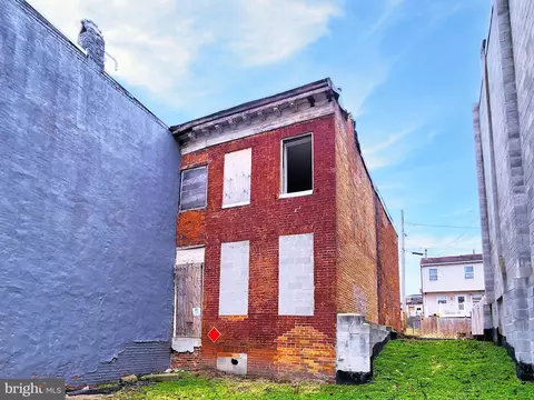 2104 Division St, Baltimore, MD 21217