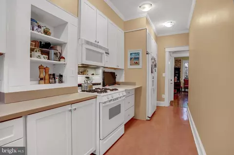 Entry Way - 607 Somerset Rd #2, Baltimore, MD 21210 photo 2 of 2
