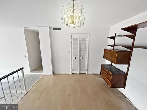 3601 Clarks Ln #506, Baltimore, MD 21215 photo 4