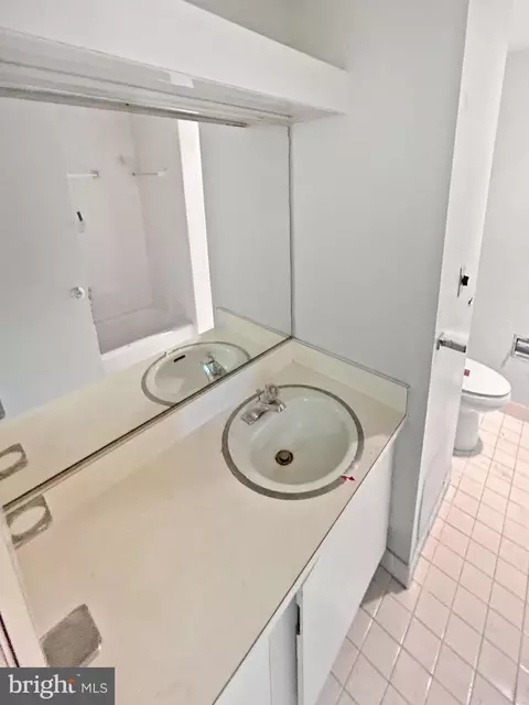 3601 Clarks Ln #506, Baltimore, MD 21215 photo 9