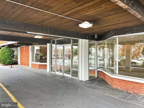 3601 Clarks Ln #506, Baltimore, MD 21215 photo 2