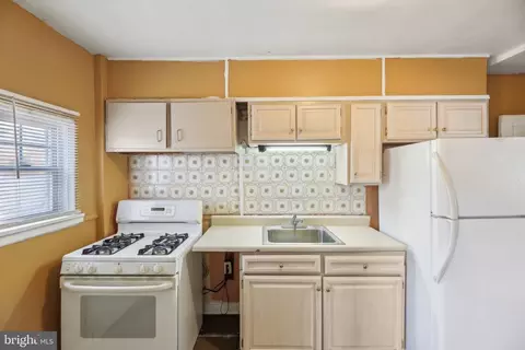 Kitchen - 1538 E Cold Spring Ln, Baltimore, MD 21218 photo 1 of 1