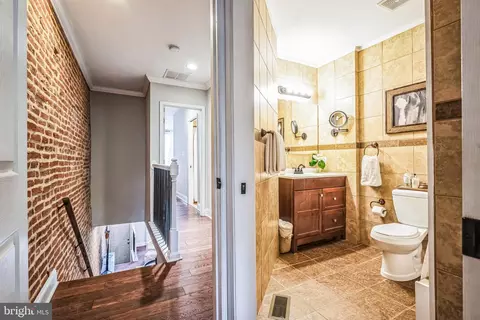 Entry Way - 507 E Clement St, Baltimore, MD 21230 photo 4 of 6