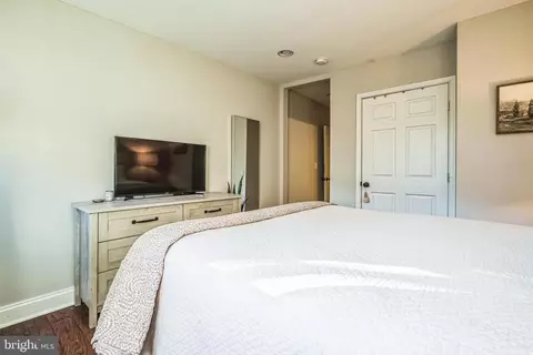 Bedroom - 507 E Clement St, Baltimore, MD 21230 photo 3 of 3