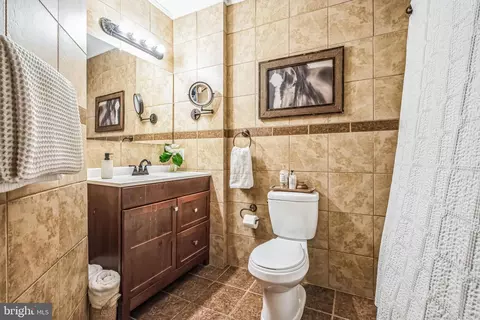 Bath - 507 E Clement St, Baltimore, MD 21230 photo 2 of 2