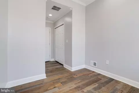 Entry Way - 616 S Luzerne Ave S, Baltimore, MD 21224 photo 20 of 23