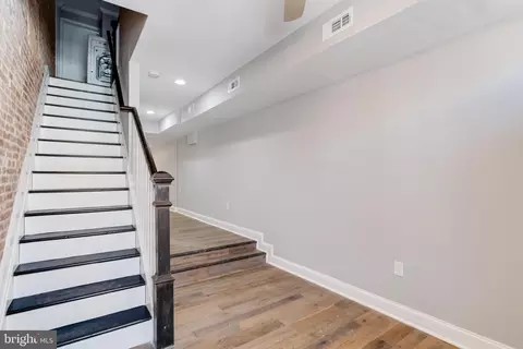 Entry Way - 616 S Luzerne Ave S, Baltimore, MD 21224 photo 6 of 23