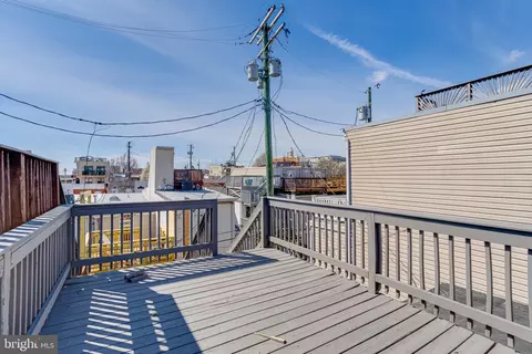 Exterior - 616 S Luzerne Ave S, Baltimore, MD 21224 photo 3 of 5